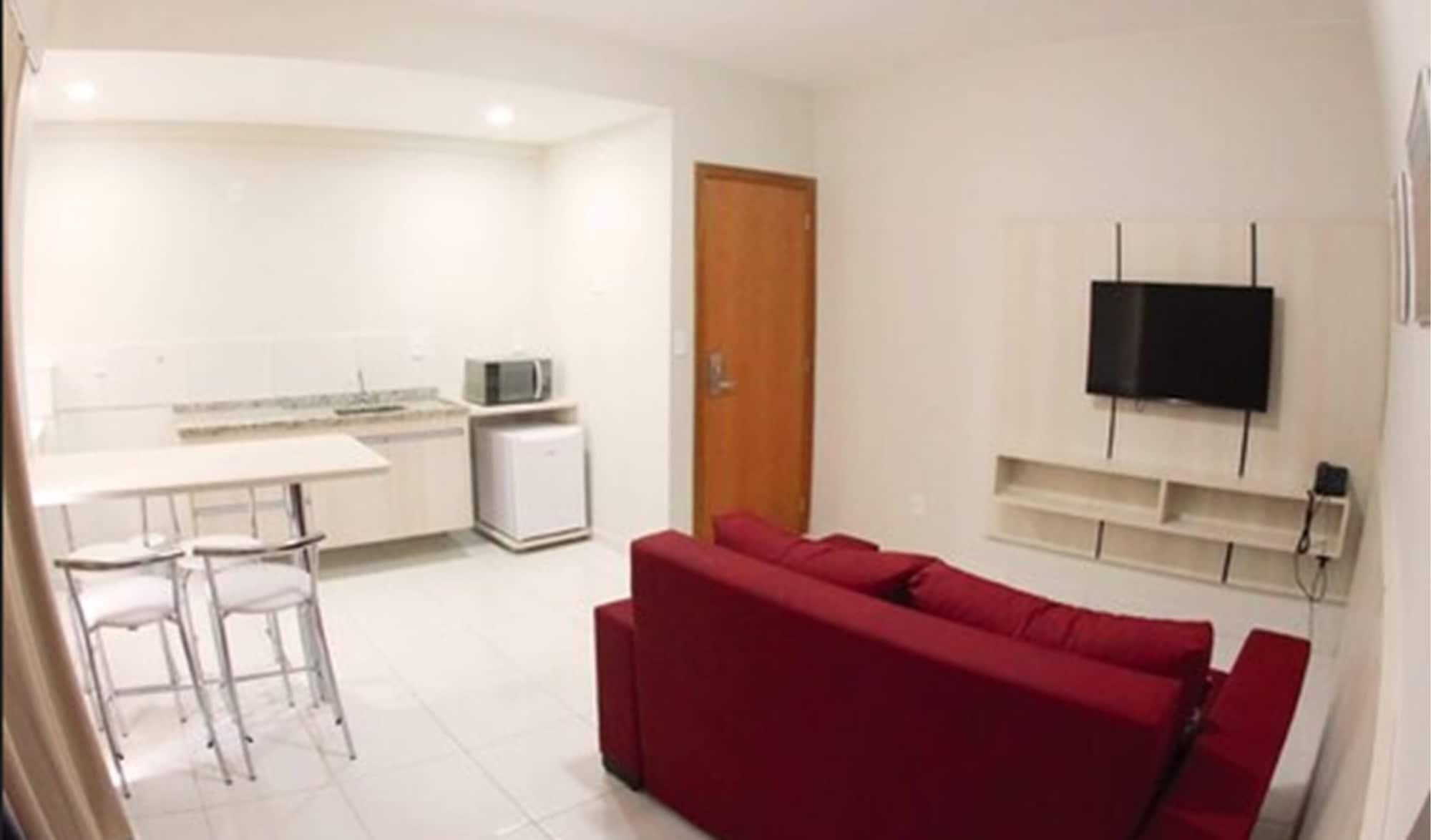 Golden Dolphin Aparthotel