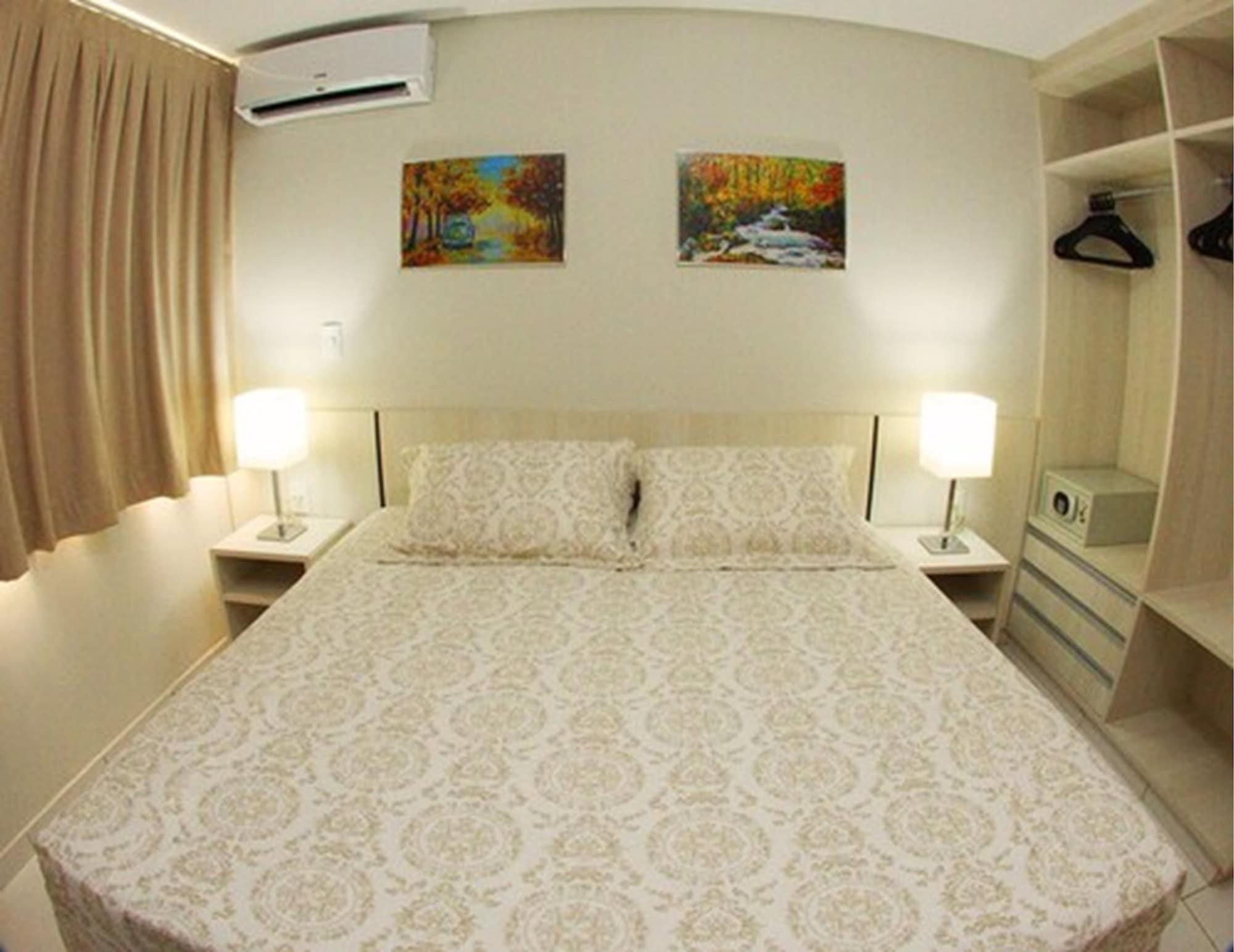Aparthotel Golden Dolphin