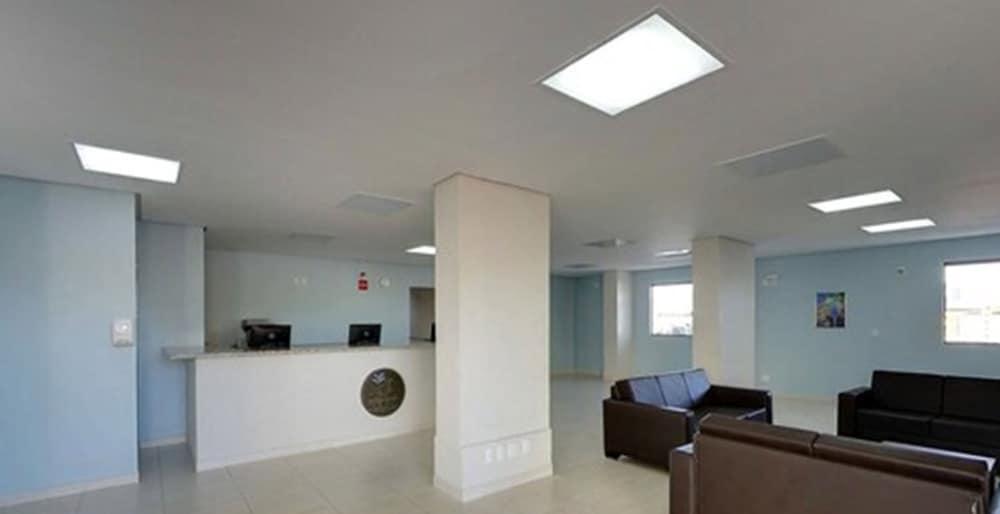 Aparthotel Golden Dolphin
